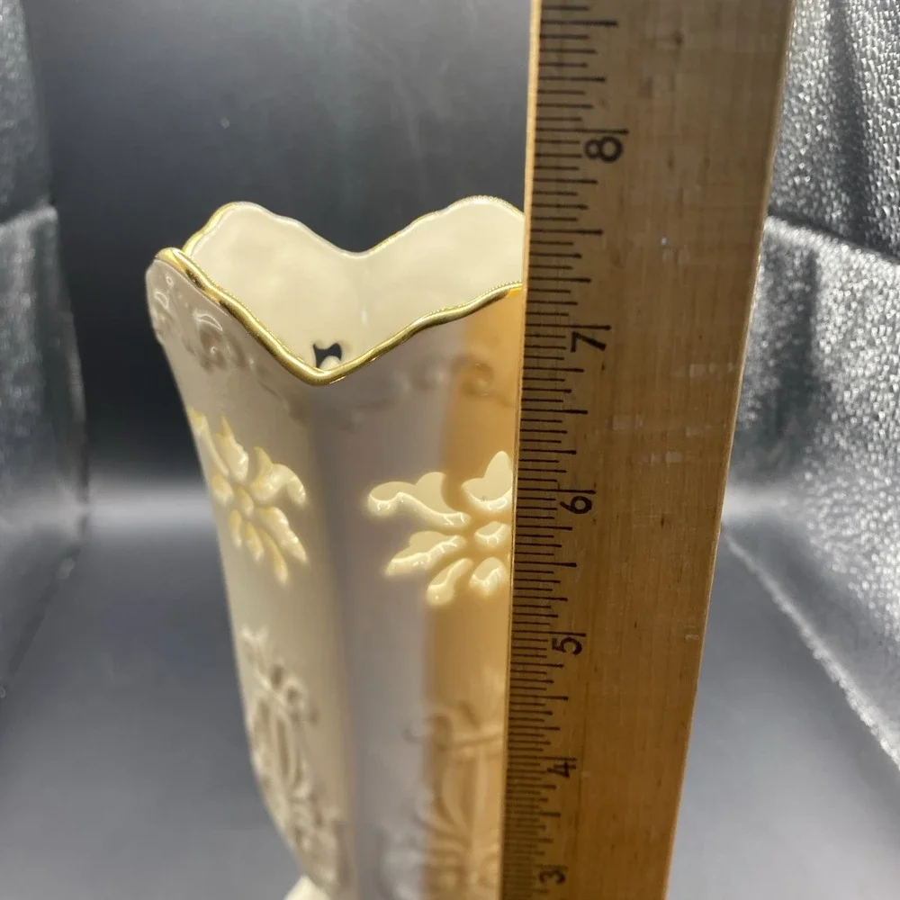 Vintage Lenox Langtry‎ 7 Inch 24K Gold Trim. Made in USA
